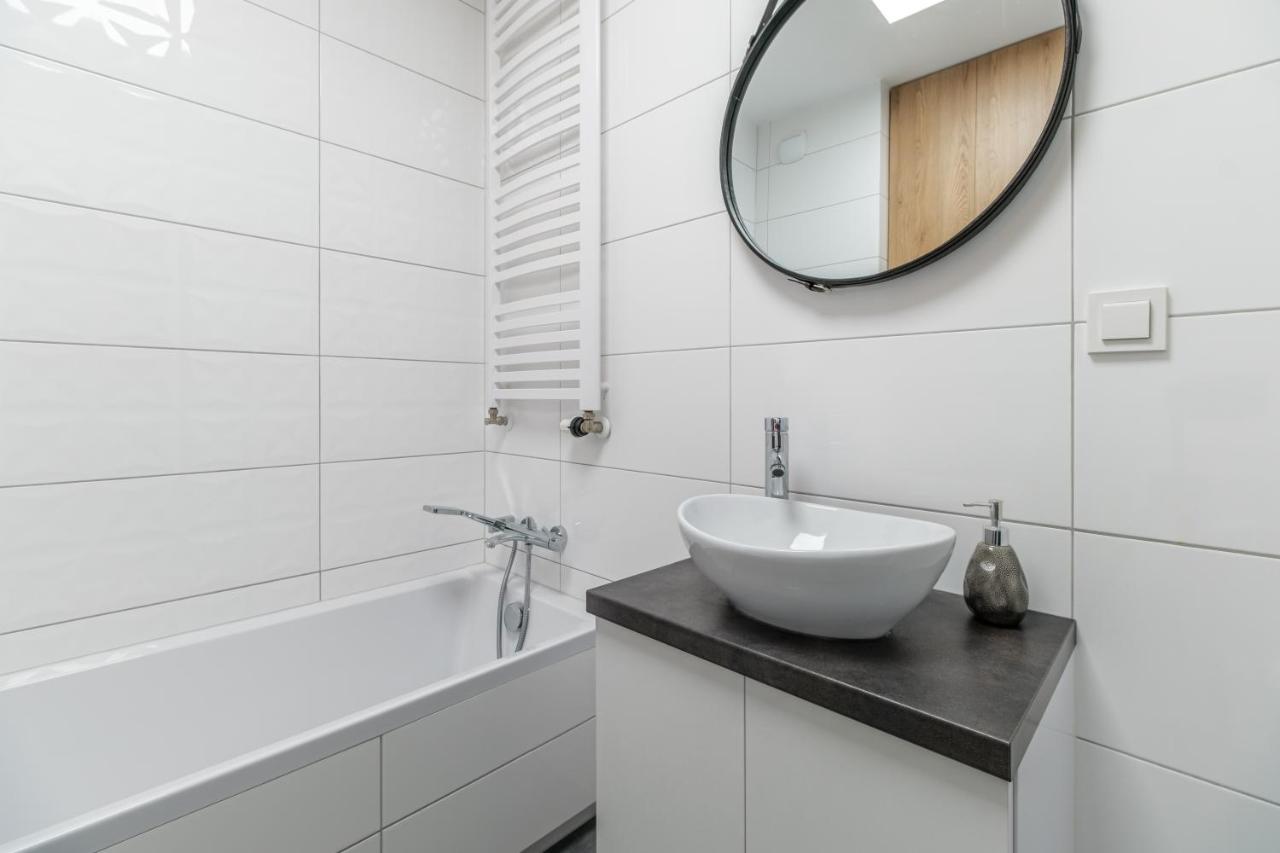 Warsaw Inside Business Centre Apartment Luaran gambar