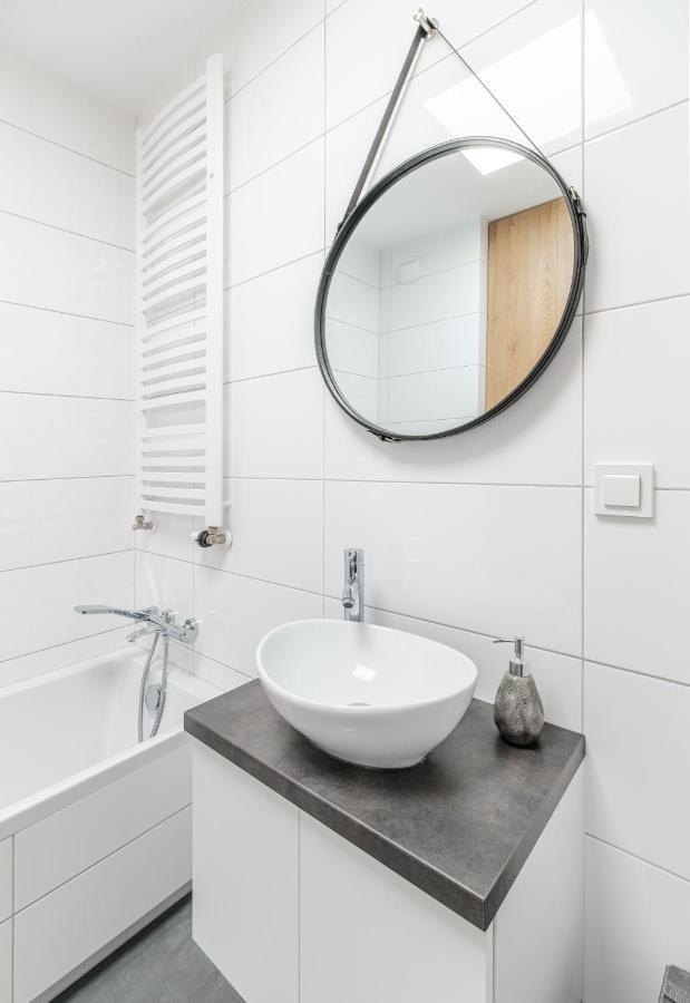 Warsaw Inside Business Centre Apartment Luaran gambar